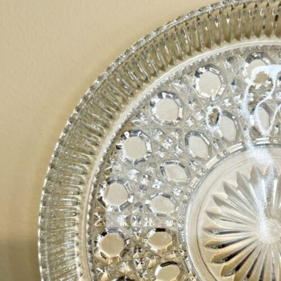 Vintage 1950 Wexford glass designed 9 in platter serve-ware party platter - Picture 2 of 5